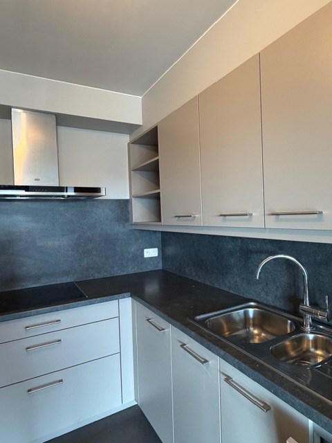 Ruim appartement met 2 slaapkamers + parkeerplaats - foto 4