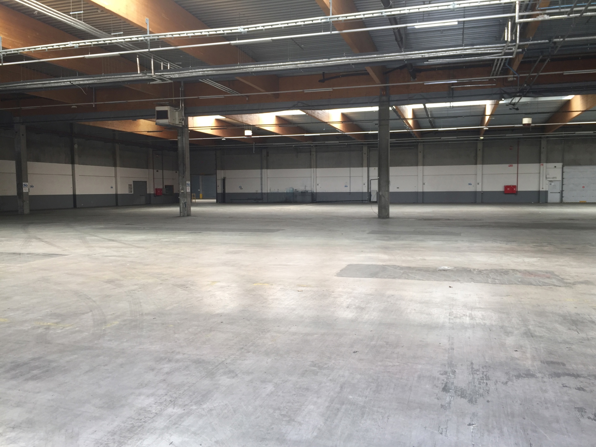 Commercial à louer à Ath - photo 5