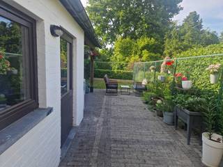 Instapklare woning met veel ingebouwde kasten op toplocatie in Elzestraat (Sint-Katelijne-Waver)Deze charmante en instapklare woning bevindt zich op...