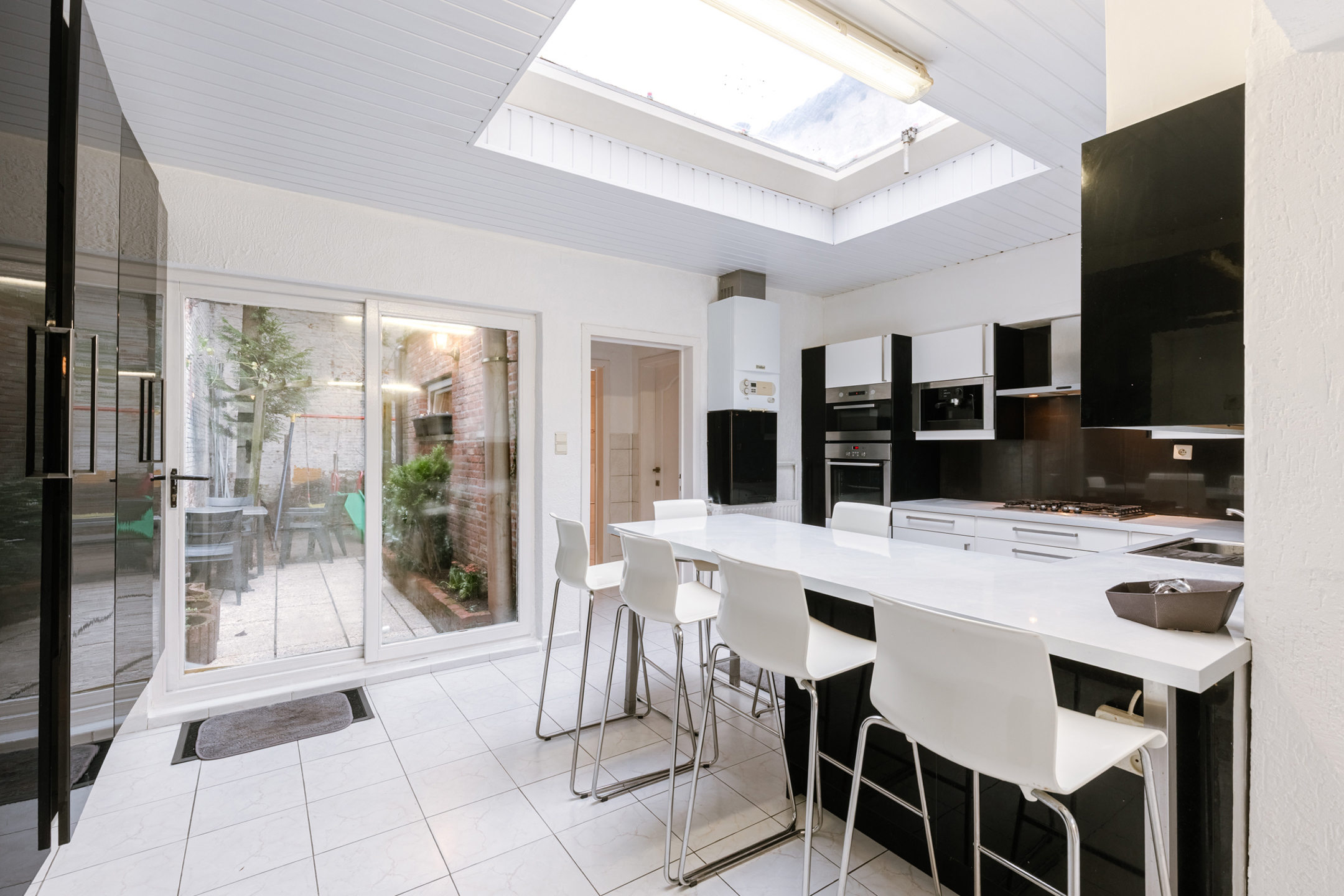 Ruime stadswoning met 5 kamers en tuin nabij centrum Gent - foto 5