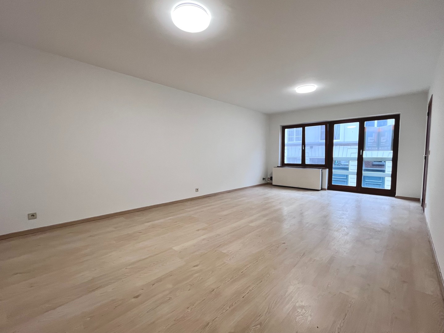 Recent opgefrist ruim en lichtrijk 2 slpk. appartement! - foto 3