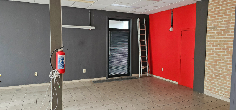 Winkel/kantoorpand te Wondelgem centrum - foto 4