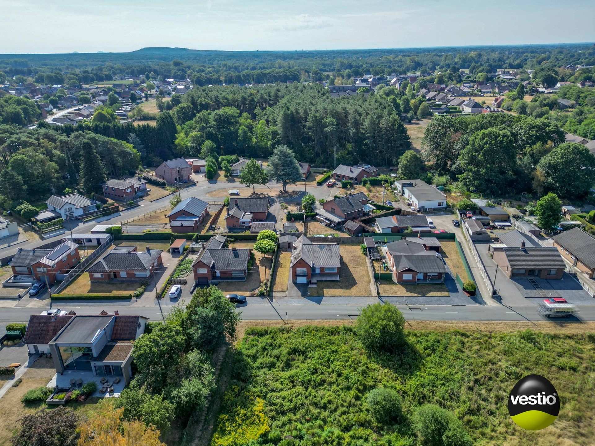 RUSTIG GELEGEN, TE RENOVEREN WONING TE STAL-KOERSEL - foto 4