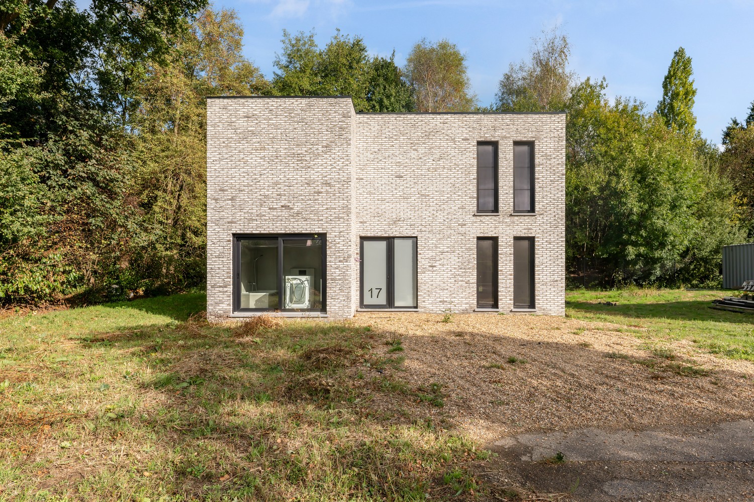 Nieuwe, energiezuinige open bebouwing in doodlopende straat. - foto 2