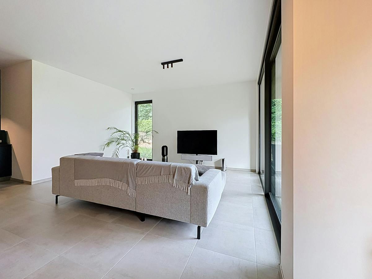 Gelijkvloers nieuwbouwappartement met 3 slaapkamers te huur! - foto 4