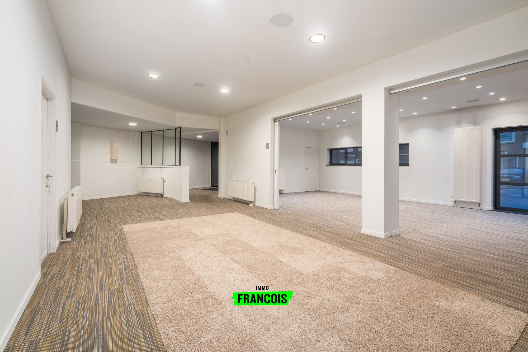 Unieke polyvalente eigendom! Wonen en werken onder één dak - foto 2