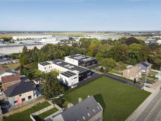 Newly built SME unit of 148 m² combined with a caretaker's house of 263 m² for sale. Strategically located on the bustling Leuvensesteenweg...