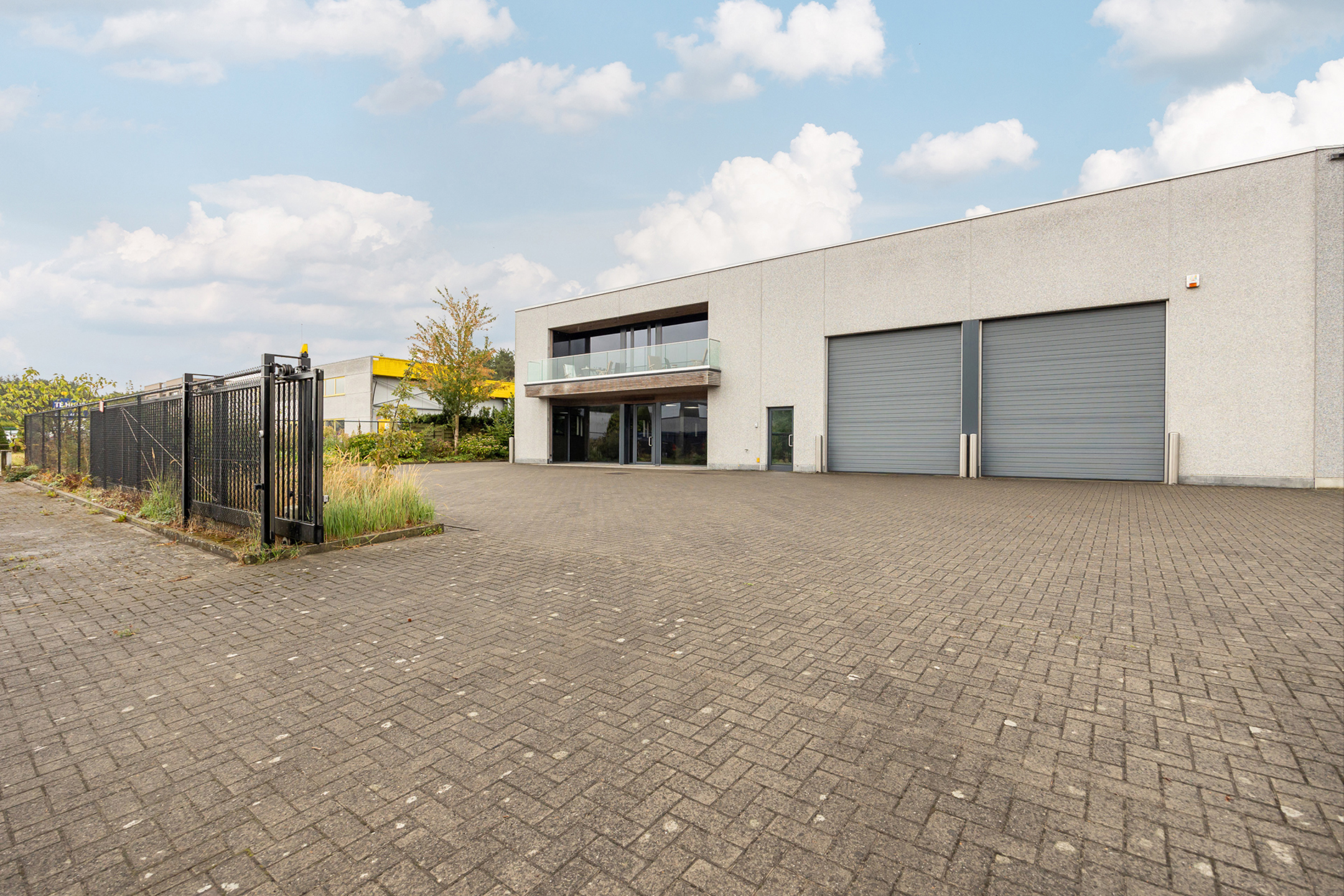 Vrijstaand KMO gebouw op super locatie - foto 4