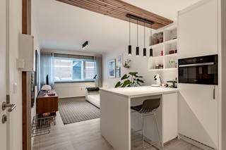 Bent u op zoek naar een bemeubeld appartement in één van de meest bruisende straten van Leuven? Dan stellen we u graag dit instapklare...