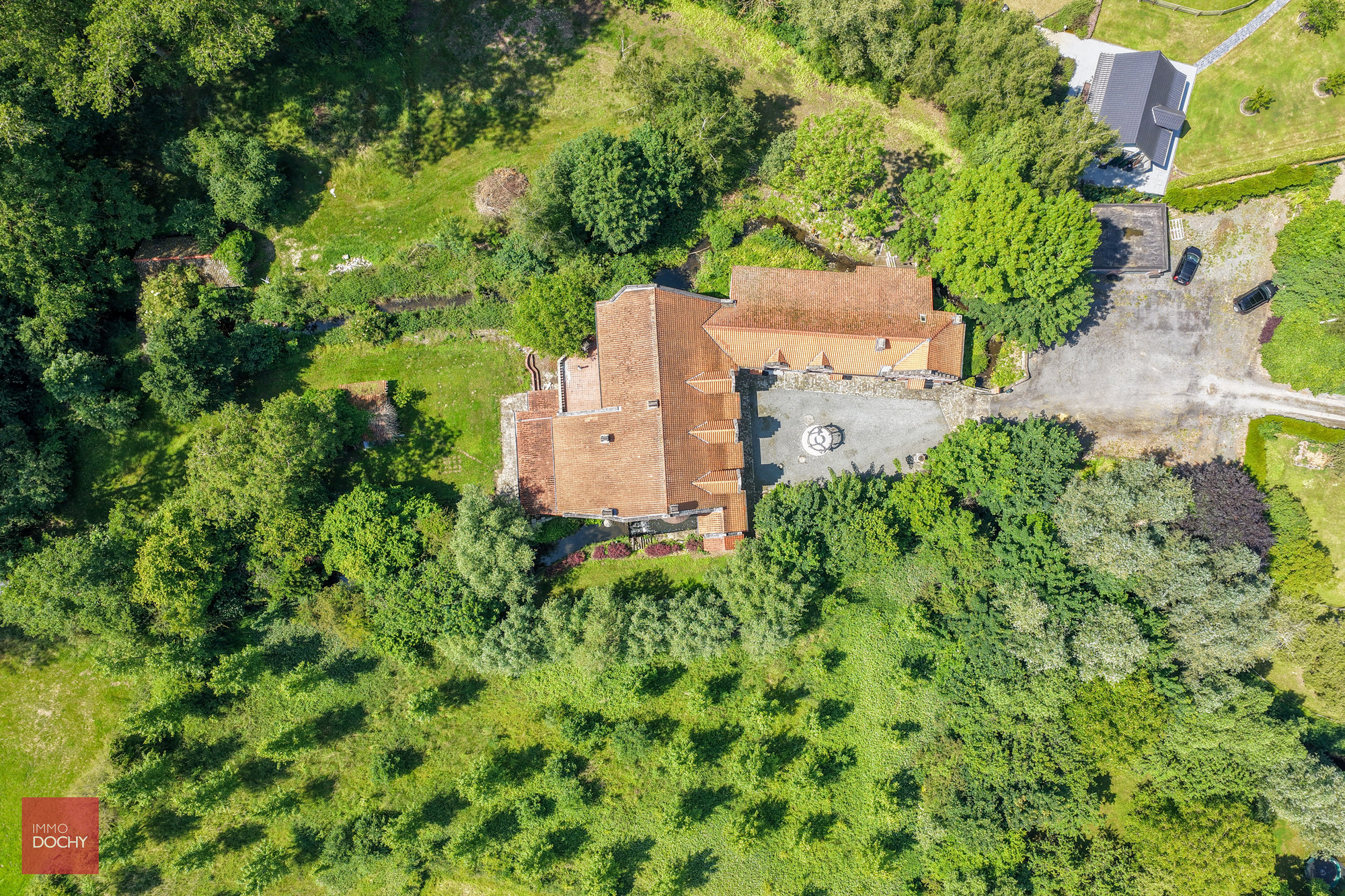 Landelijk en rustig gelegen handelscomplex met woonst - foto 3