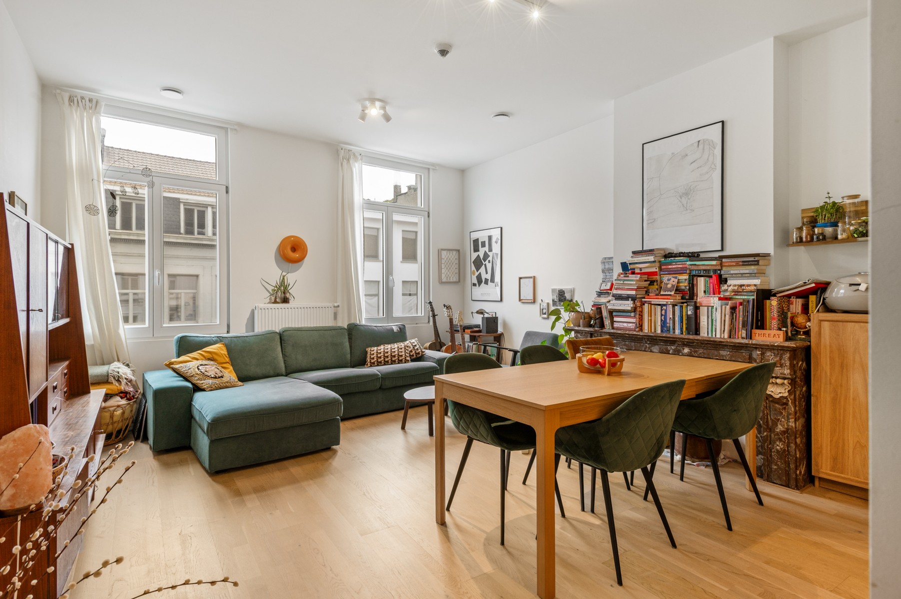 Lichtrijk appartement in authentiek herenhuis op gegeerde locatie - foto 4