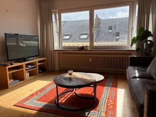 In de gegeerde Mozartstraat, op wandelafstand van het Harmoniepark te Antwerpen-Zuid, bevindt zich dit charmante en lichtrijke appartement van 72...