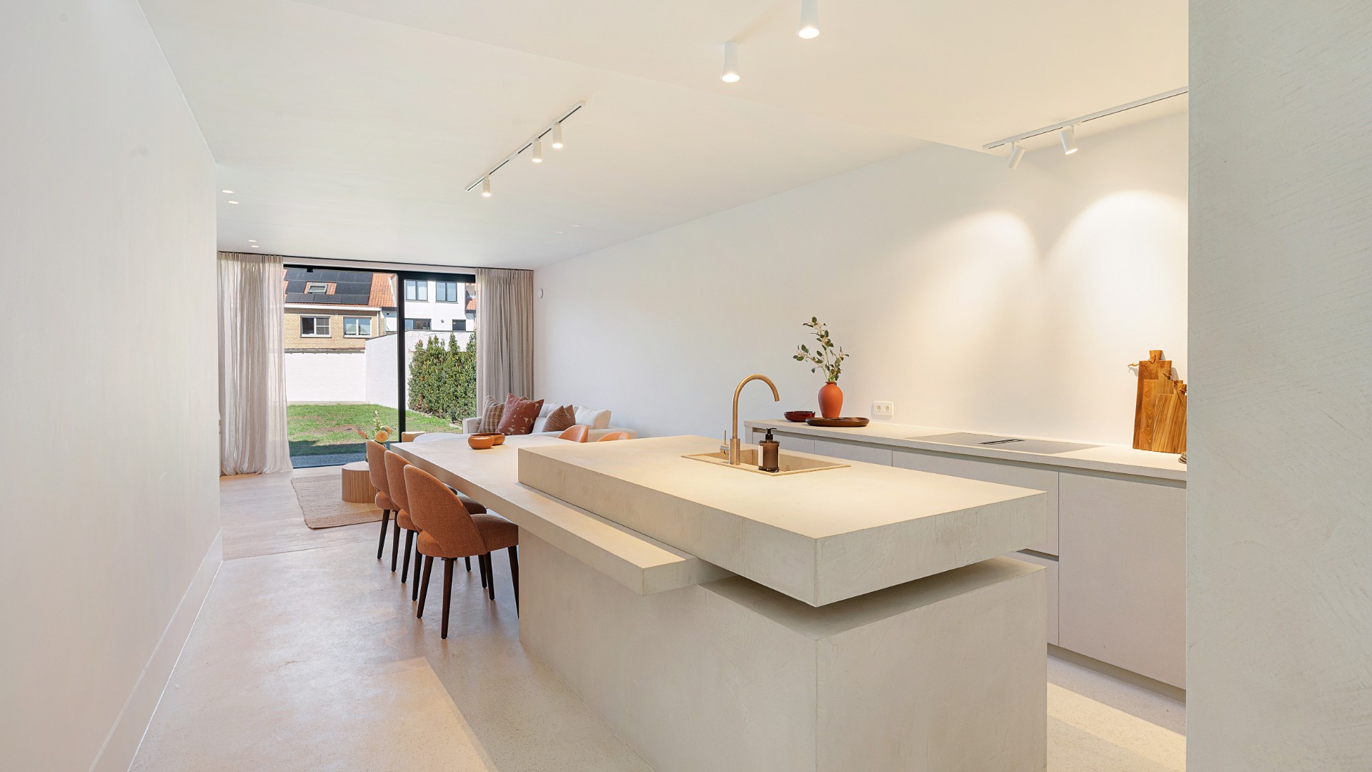 Une spacieuse maison neuve aux finitions soignées, offrant 4 chambres à coucher et un parking, située au « Vieux Knokke », à proximité du centre et du marché de Knokke-Heist. - photo 4