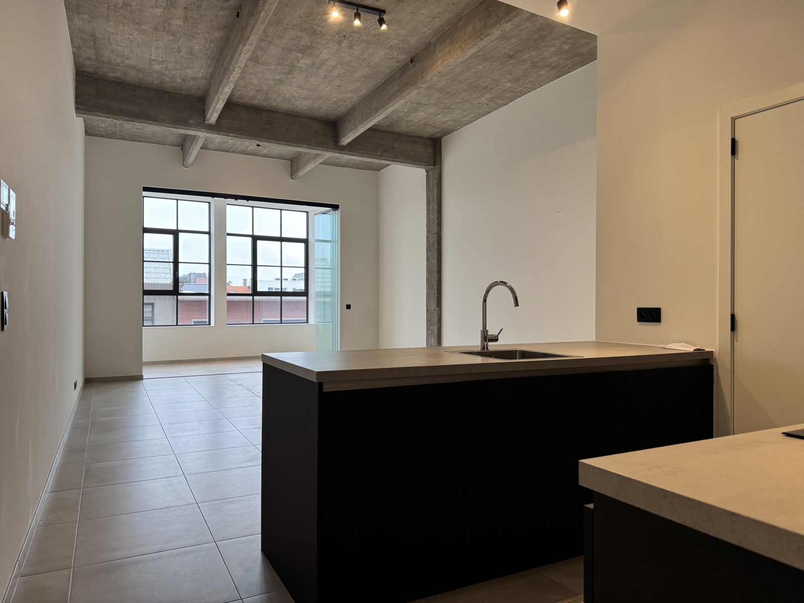 Modern en stijlvol loftapp. te Antwerpen - foto 4