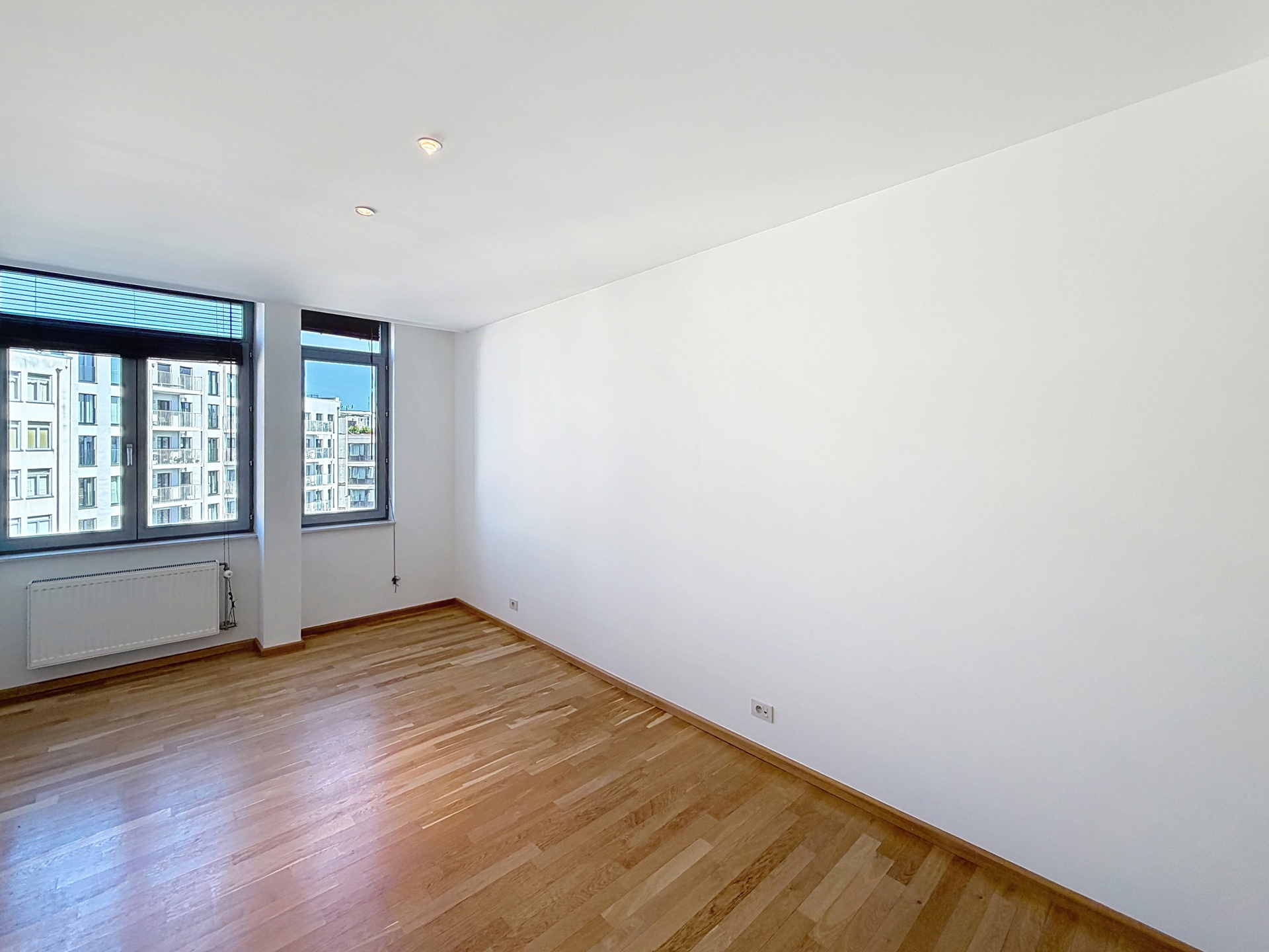 Appartement met 2 SLPK in het hooggelegen deel van St-Gillis - foto 5