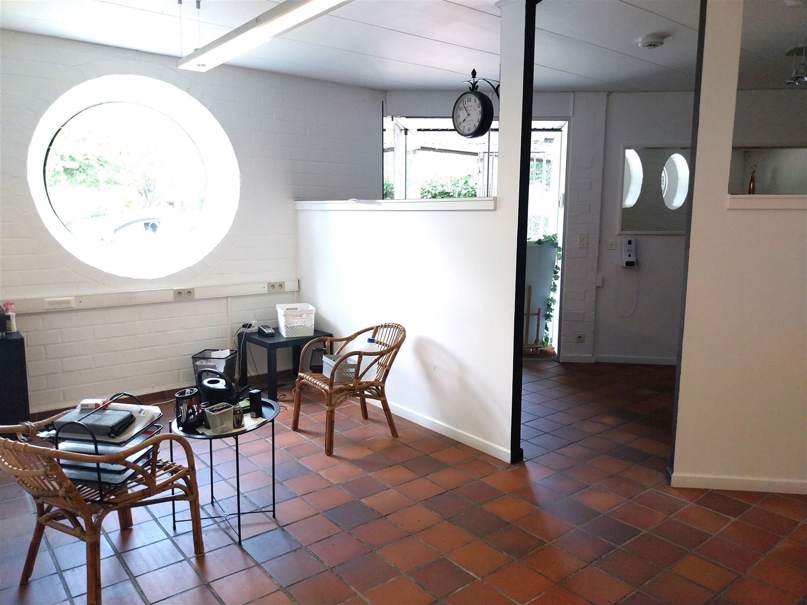 TE HUUR: Multifunctioneel gebouw op het industrieterrein van Beringen! - foto 4