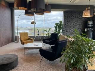 Uitstekend gelegen moderne co-working spaces van 20 m² te huur vlak bij de A201 met vlotte verbinding naar de E40 en op amper 2,4 km van luchthaven Zaventem. Vlotte bereikbaarheid met het openbaar vervoer: station Diegem ligt op slechts 6 min. Er is een bushalte nabij het kantoorgebouw. De instapklare kantoren zijn voorzien van o.a. kitchenette, sanitair, catering, videobewaking, ... De huurprijs is ALL-IN (internet, water, elektriciteit, meubilair, ...). Mogelijkheid tot het huren van parkeerplaatsen. Ook andere oppervlaktes mogelijk! Onmiddellijk beschikbaar. Contacteer PANORAMA voor bijkomende inlichtingen, plannen of een vrijblijvend plaatsbezoek 02 420 00 00.