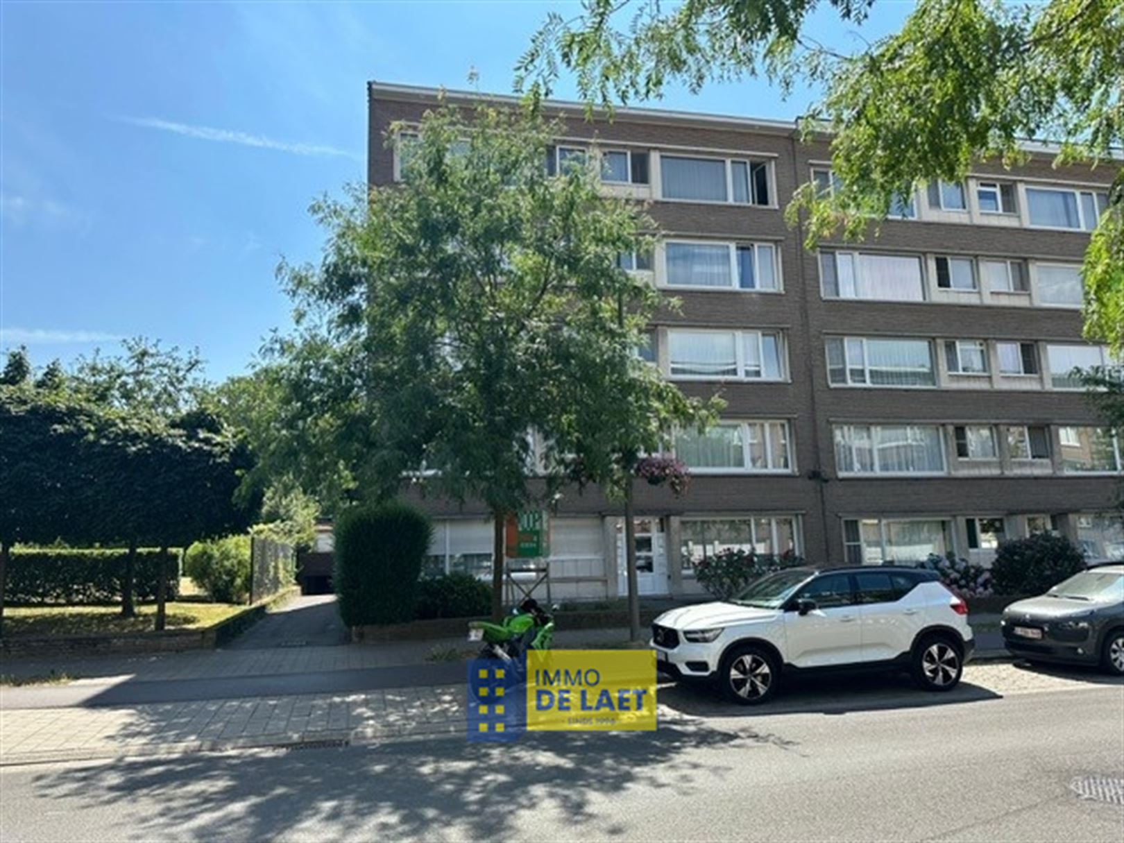 Achtergelegen garagebox met kantelpoort - foto 4
