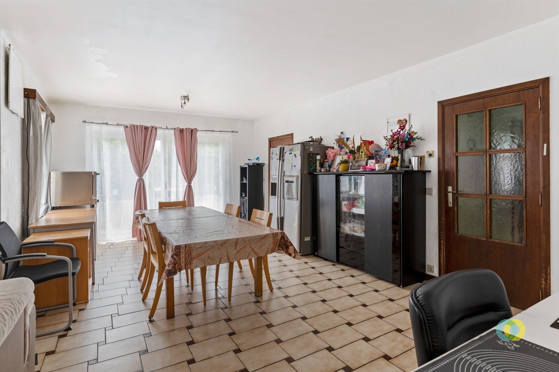 Opbrengsteigendom met 2 verhuurde app. + 2 garages - foto 3