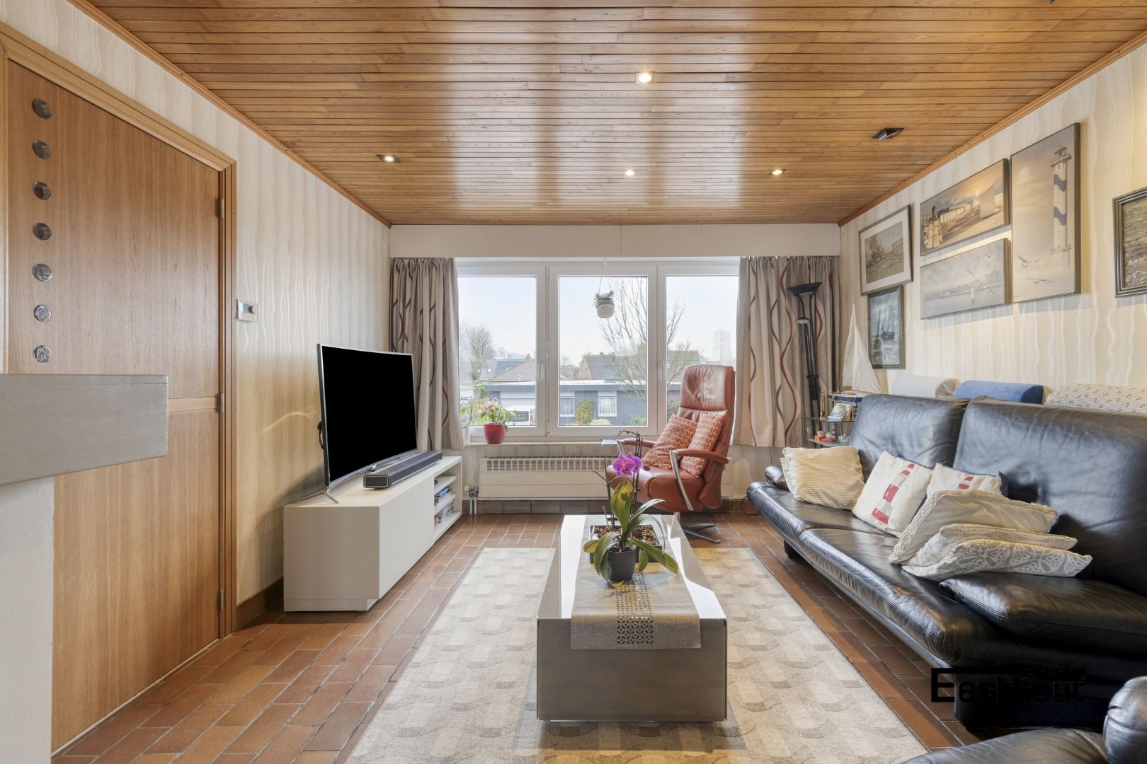 Instapklare ruime bel-etage woning (217 m² bewoonbare oppervlakte) met dubbele garage en grote tuin op topligging in Oostende - foto 3