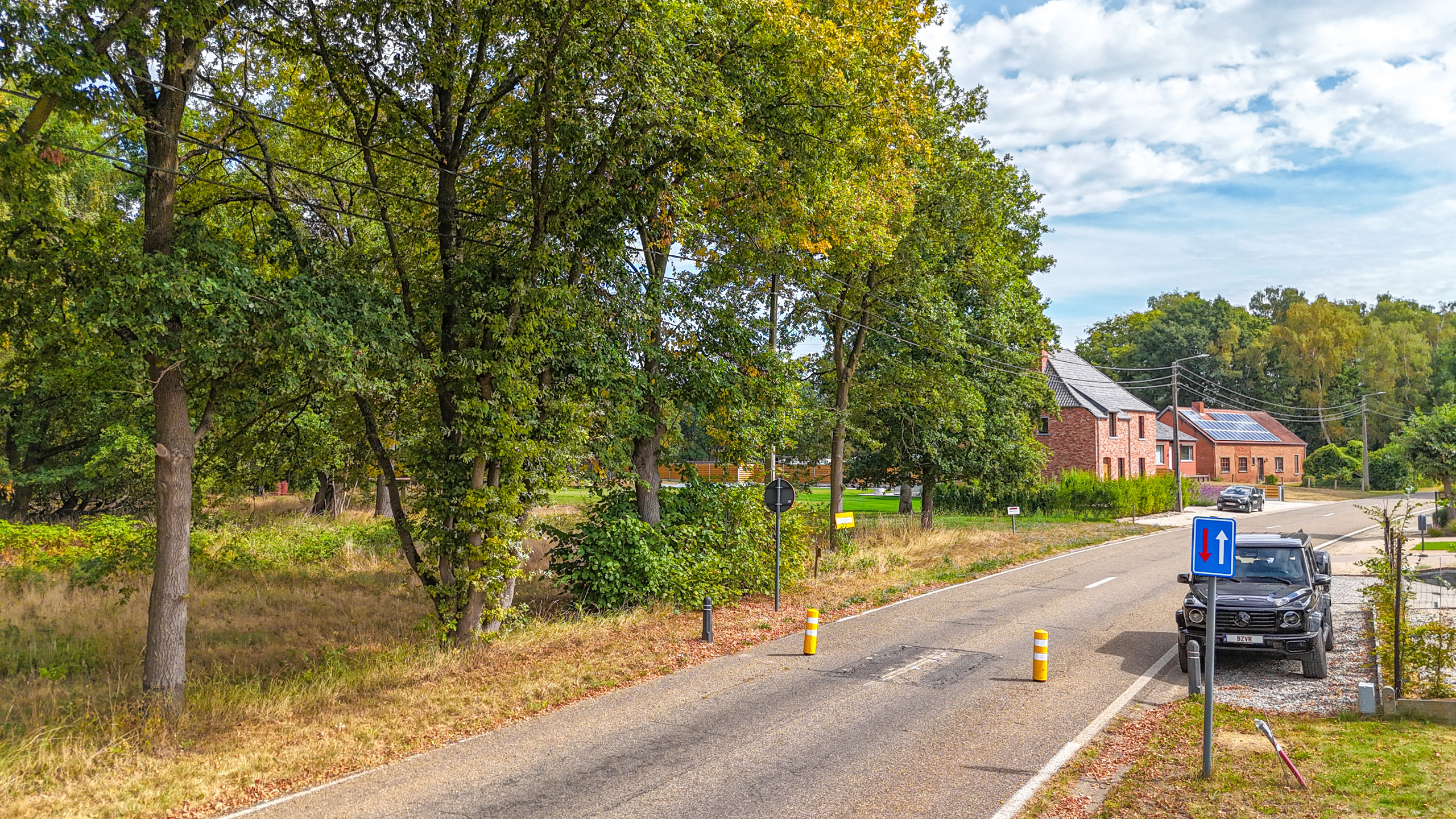 Ruim en groen gelegen bouwperceel (13a) voor open bebouwing! - foto 4