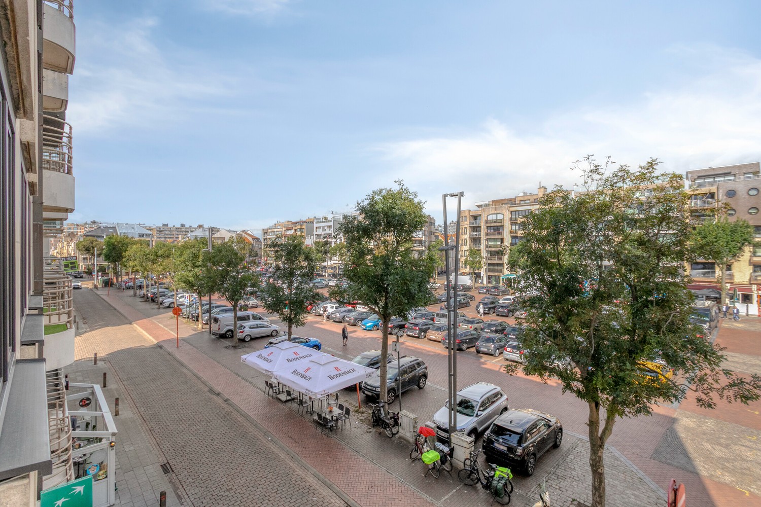 BLANKENBERGE: LICHTOVERGOTEN 2 SLPK-APP. MET ZICHT OP DE MARKT - foto 4