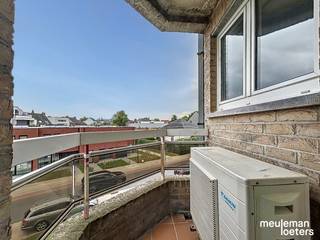 Dit opgefrist appartement is gelegen op wandelafstand van verschillende winkels, diensten en openbaar vervoer.Het lichtrijk appartement bestaat uit...
