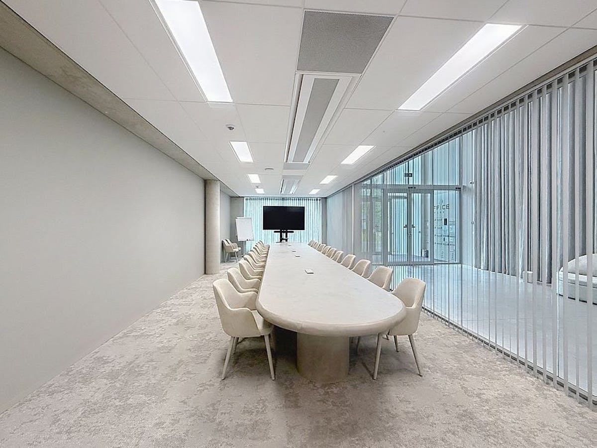 Kantoor te huur (ca. 439 m²) in Lokeren! - foto 2