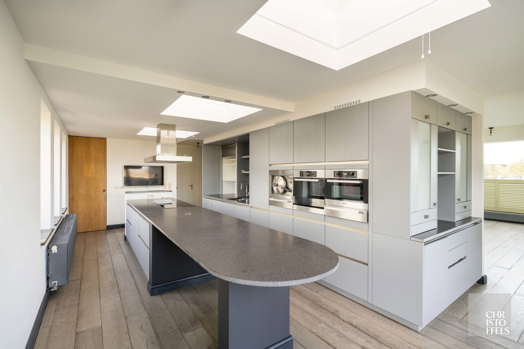 Luxe penthouse van 239m² met 34m² terrassen in hartje Zutendaal! - foto 2