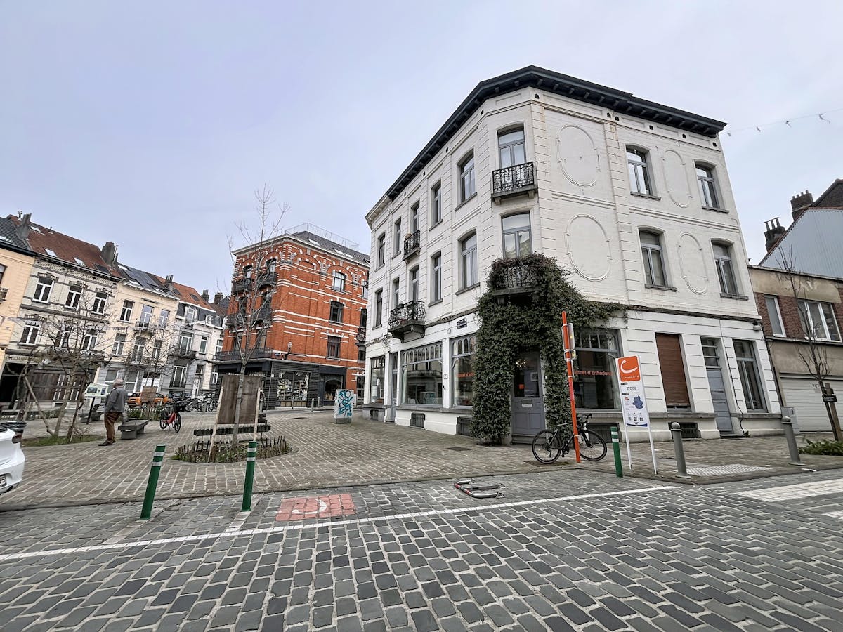Lichtrijk 1-slaapkamerappartement nabij de Vijvers van Elsene - foto 2