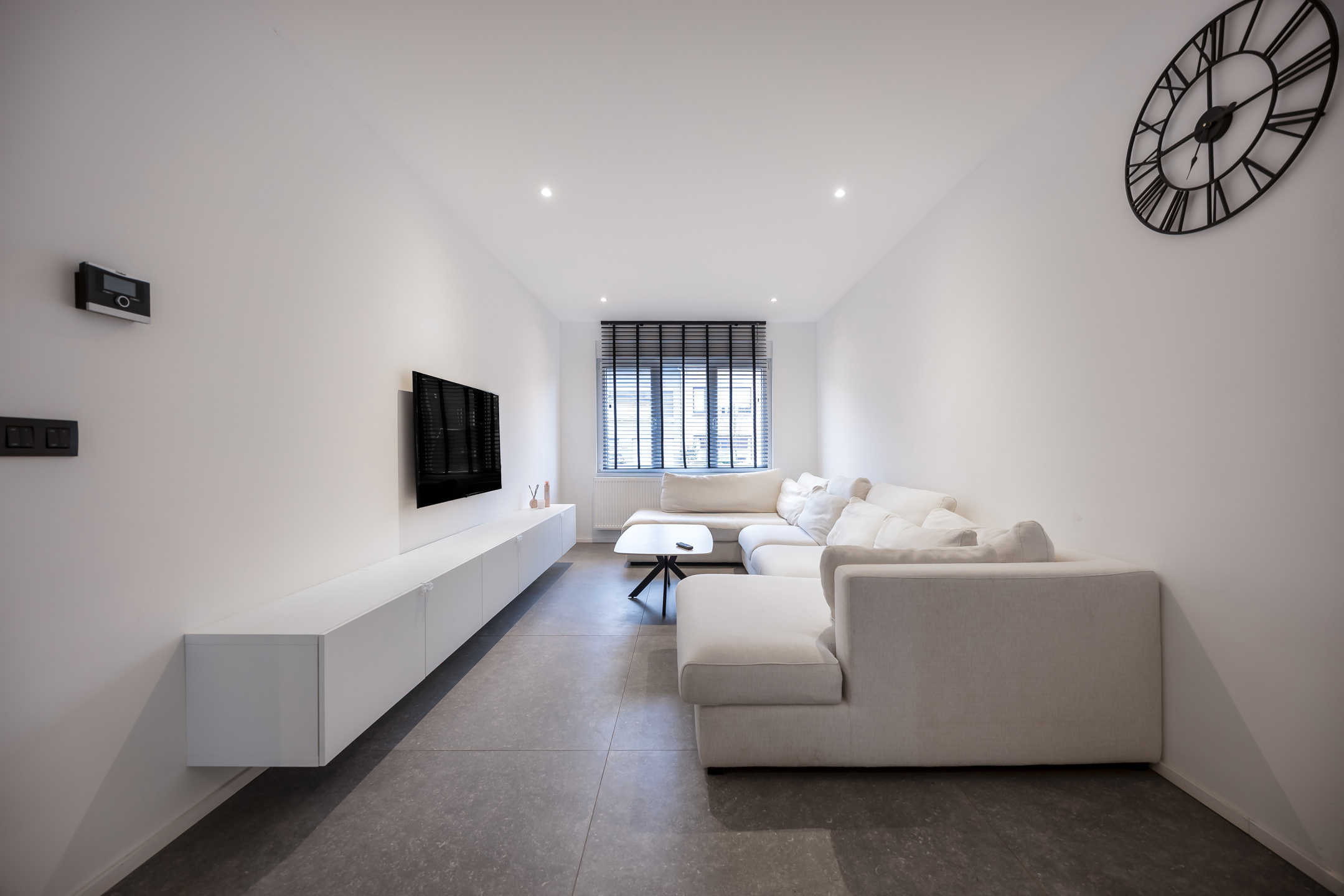 Volledig gerenoveerde woning in het hart van Wijnegem - foto 4