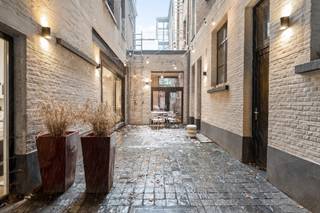 Dit handels gelijkvloers geniet van een AAA-locatie op ’t hippe eilandje, vlakbij tal van toffe hotspots waaronder het MAS, gezellige restaurants...