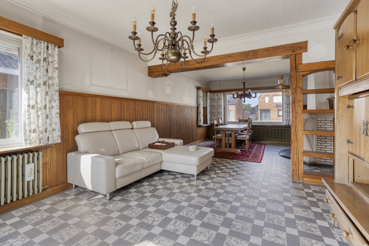 Te renoveren woning te koop net buiten het centrum van Retie - foto 3