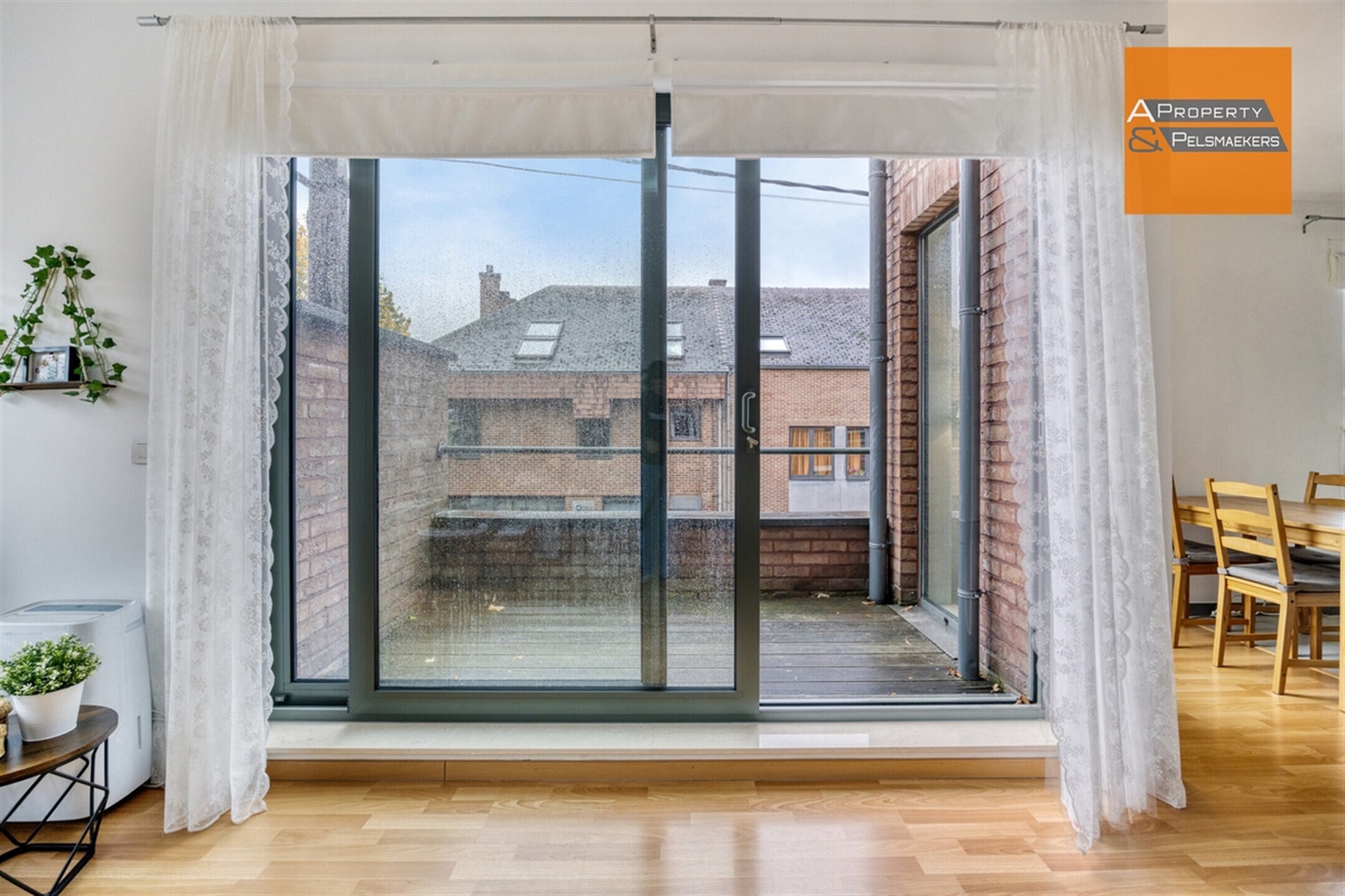 Duplex avec 3 chambres, terrasse et garage - photo 3