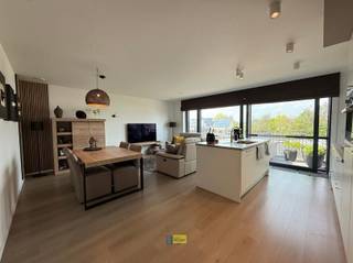 Prachtig modern appartement in Schelle met een oppervlakte van 98m² en twee slaapkamers. Dit aantrekkelijke pand biedt de perfecte combinatie...