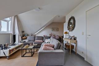 Are you looking for a move-in-ready apartment in an excellent location, ideal as an investment or for your own use? Then this well-maintained second-floor apartment, located at Terlicht 162 in Haaltert, is definitely worth a visit.

The apartment features a spacious and bright living area with an open, fully equipped kitchen, offering a pleasant and practical layout. In addition, there are two full-sized bedrooms, a well-maintained bathroom, and all the comforts you need to move in and live carefree right away.

The apartment also comes with a **private parking space** in front of the building, included in the sale. The apartment is currently rented out, allowing you, as an investor, to immediately enjoy an attractive return on your investment.

**Highlights:**

* Move-in ready and currently rented out;
* Two full-sized bedrooms;
* Bright living space with open kitchen;
* Well-maintained bathroom;
* Private parking space included;
* Located on the second floor;
* Central location near shops, schools, public transportation, and major thoroughfares;
* Ideal as an investment or for owner-occupancy.

Seize this opportunity and discover for yourself the advantages of this well-maintained apartment.

More info: laura@immoaccenta.be