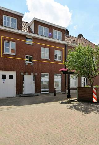 Wonen in het centrum van EssenBent u op zoek naar een ruim centraal gelegen appartement? Dit ruime appartement op de eerste verdieping bevindt zich...