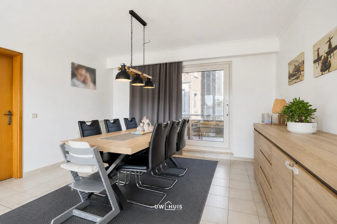 RUIM, INSTAPKLAAR APPARTEMENT MET 3 SLAAPKAMERS EN GARAGE - foto 4