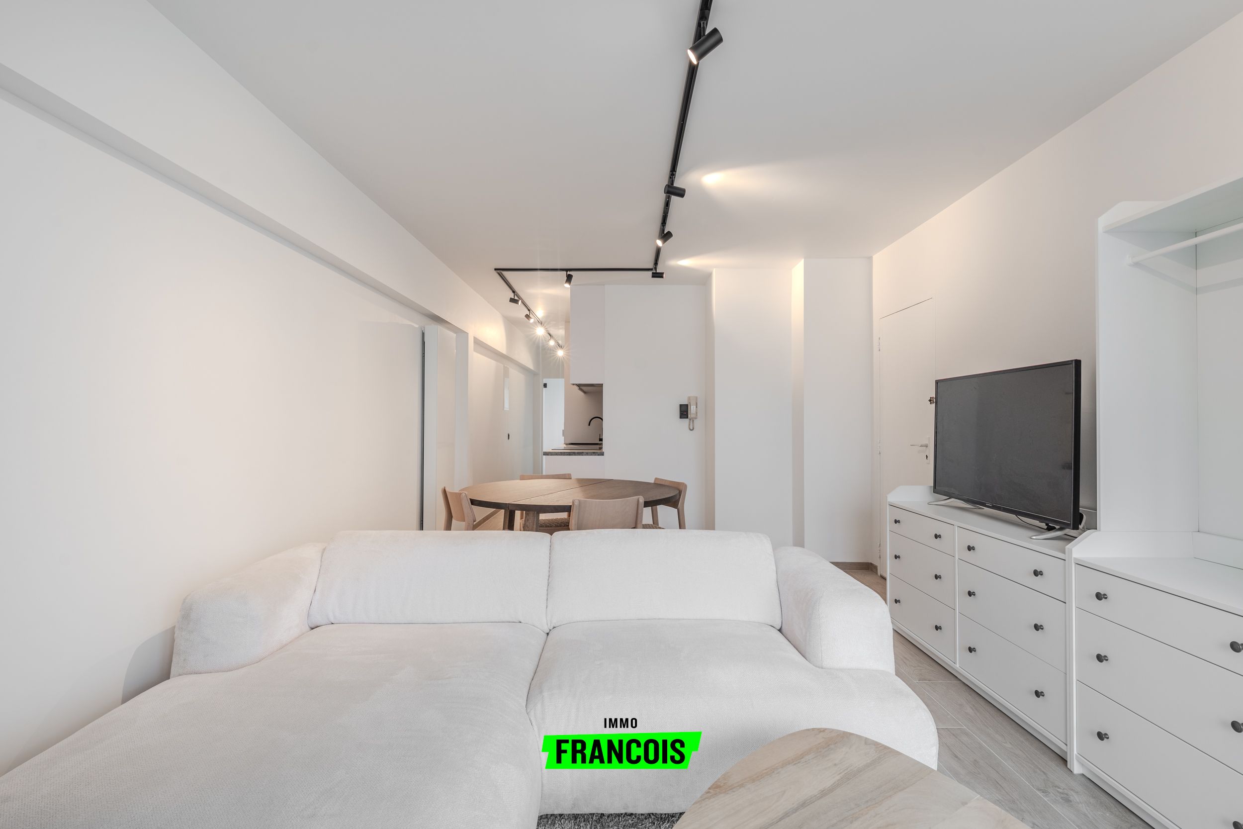 Volledig vernieuwd appartement (EPC B) met prachtig zicht op Visserskaai Oostende - foto 4