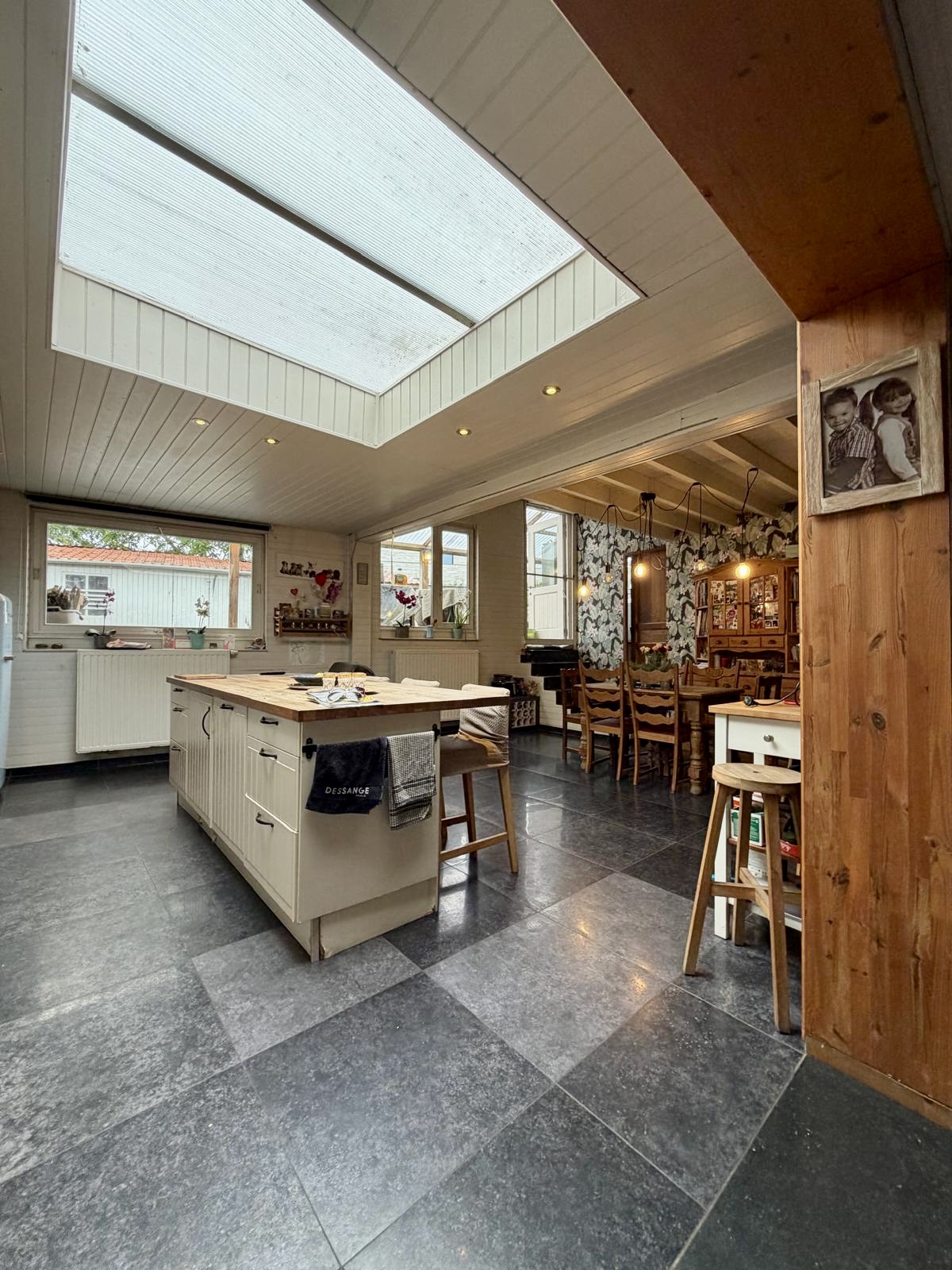 Woning met 4 slaapkamers en grote tuin - foto 5