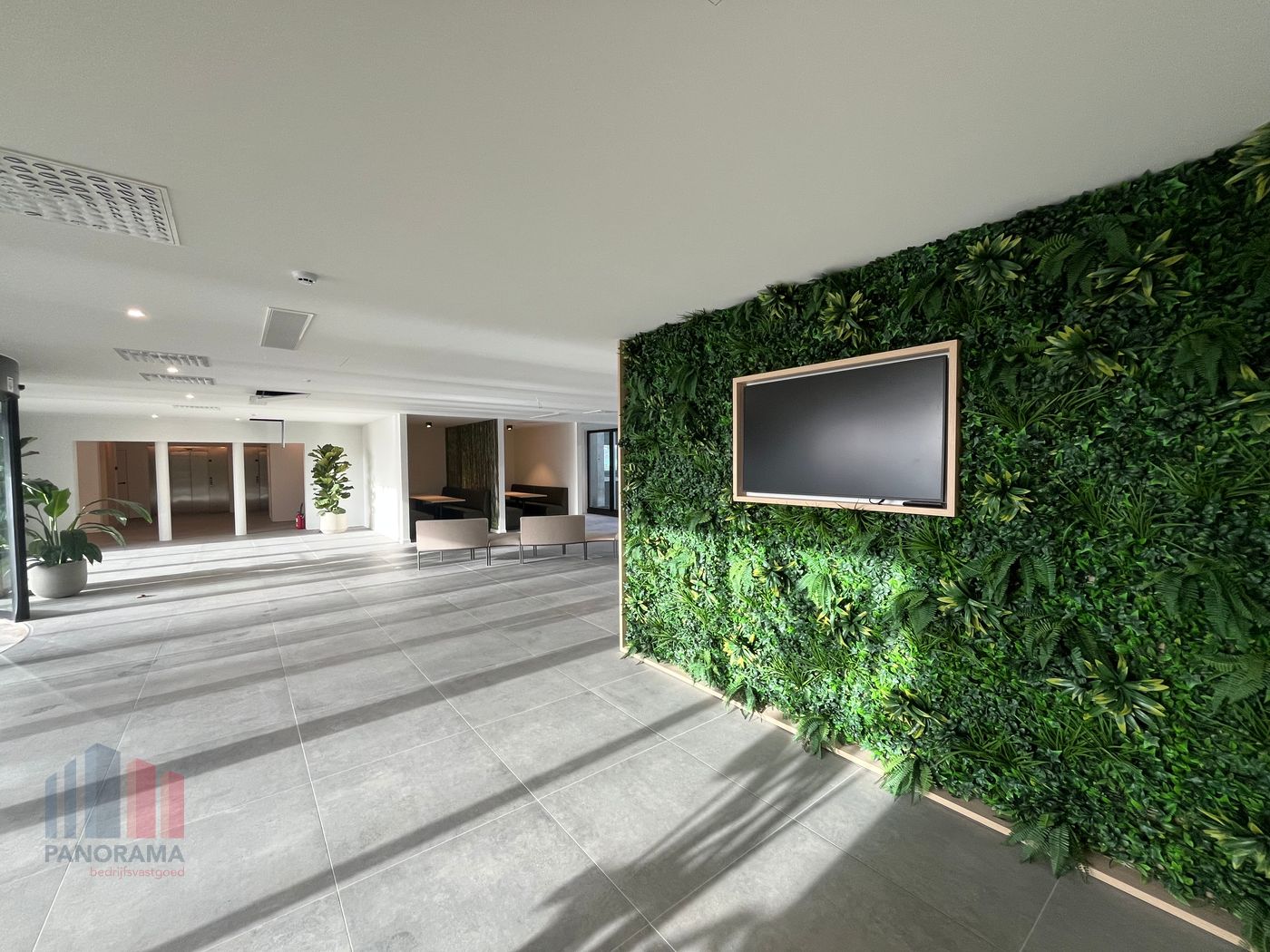 582 m² of ready-to-use offices near the R4 - photo 4