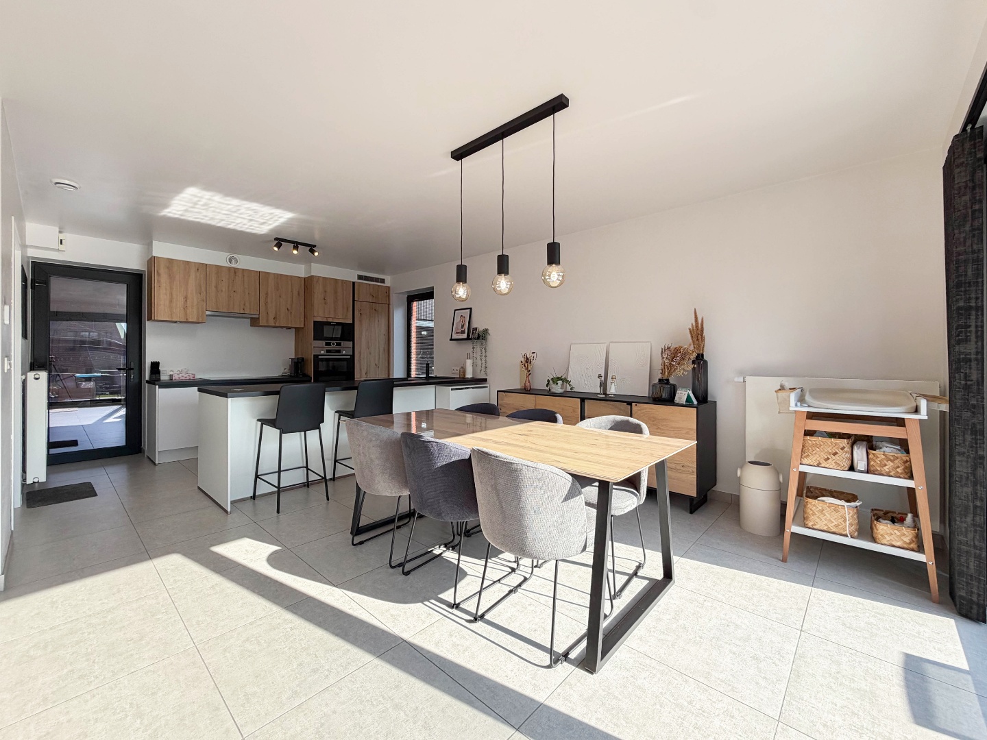 Te koop, recente, energiezuinige gezinswoning met 4 slaapkamers op rustige ligging te Zwalm! - foto 4