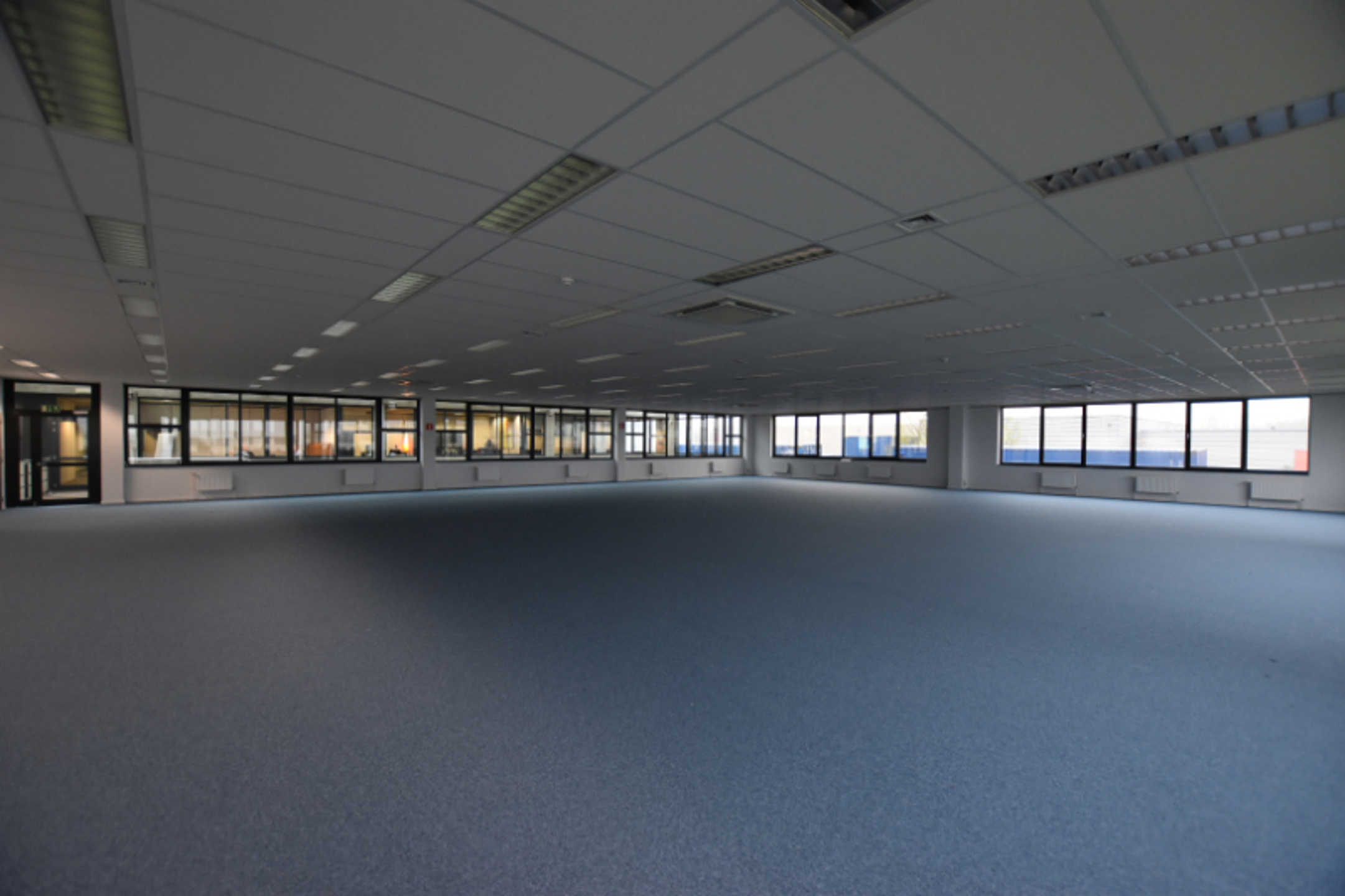 Kantoren met magazijn te huur - foto 3