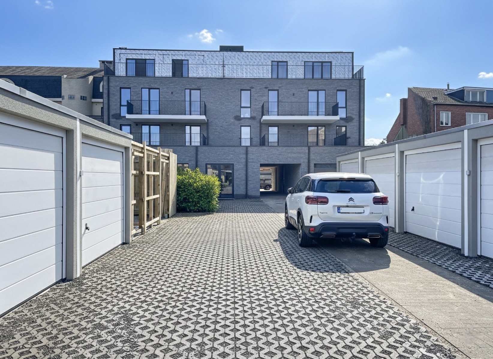 Nieuwbouw penthouse met 2 terrassen pal in het centrum - foto 2