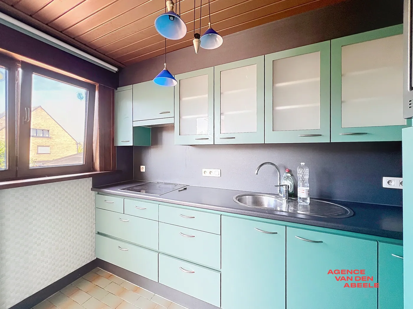 Bel étage woning met 3 slaapkamers en prachtige diepe tuin - foto 4
