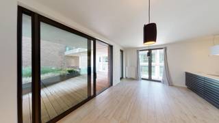 Recent appartement met schitterend terras op het trendy ZuidIndeling: Hall en gastentoilet met handenwasser. Lichte leefruimte en luxueuze open...