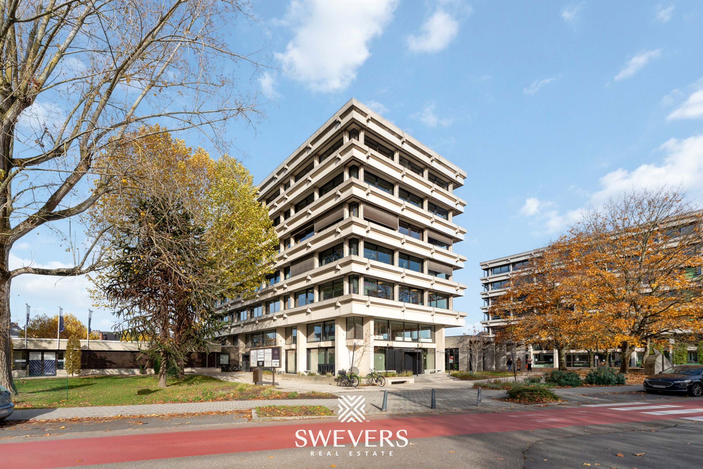 Instapklare trendy kantoren ( 412 m2 ) incl. parking op toplocatie centrum Hasselt - foto 2