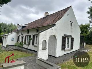 Pajottegem (Gooik) : IMMO STORE stelt u deze TE RENOVEREN woning voor op een perceel van iets meer dan 8a, gelegen in één van de MOOISTE DELEN...