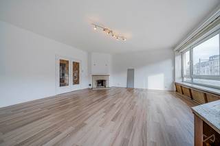 Information and visits: maxime.l@weinvest.be | 02 315 77 22We Invest is pleased to present this superb apartment located on Boulevard Général...