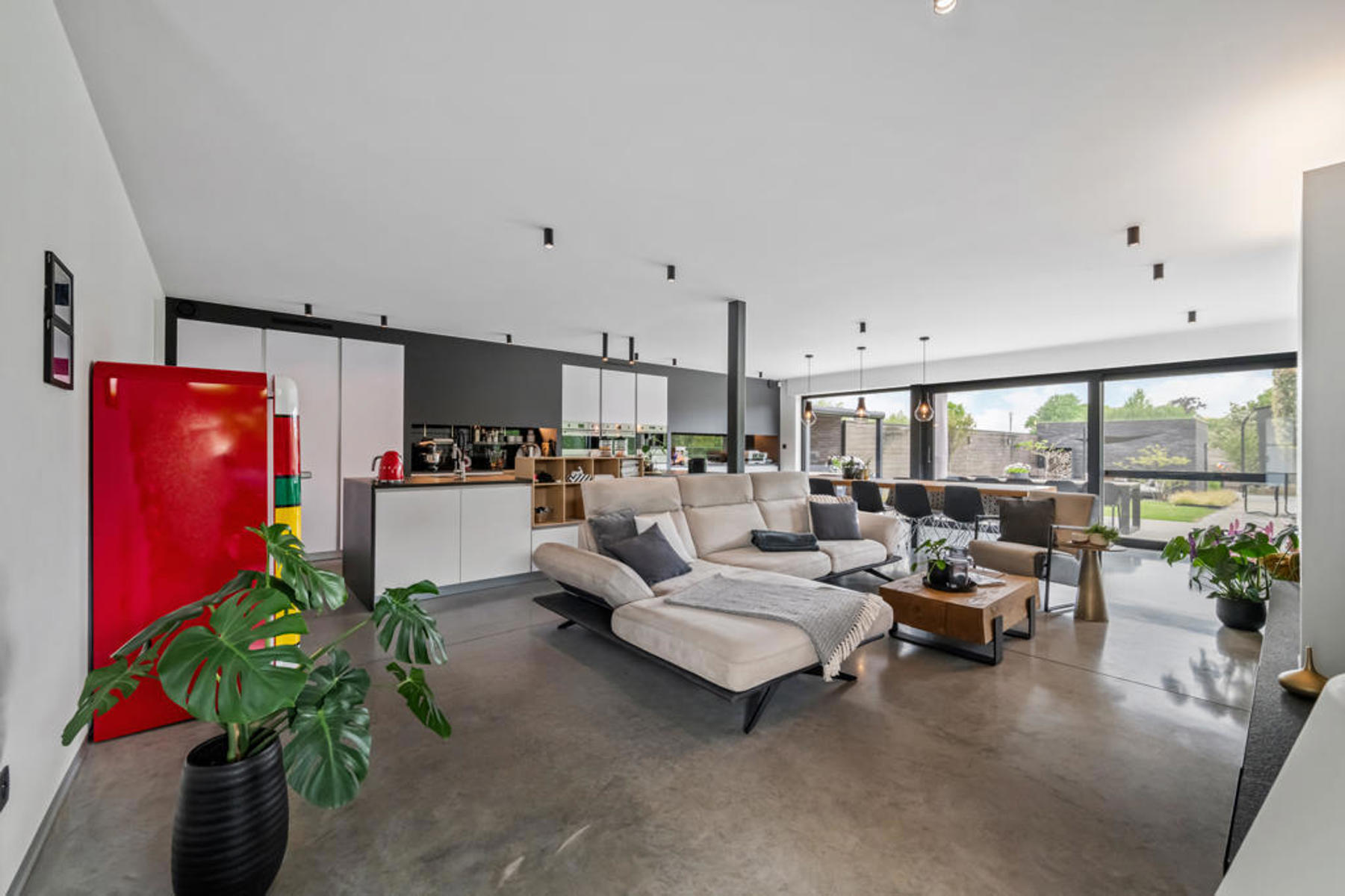 House for sale in Zedelgem with 5 bedrooms - photo 2